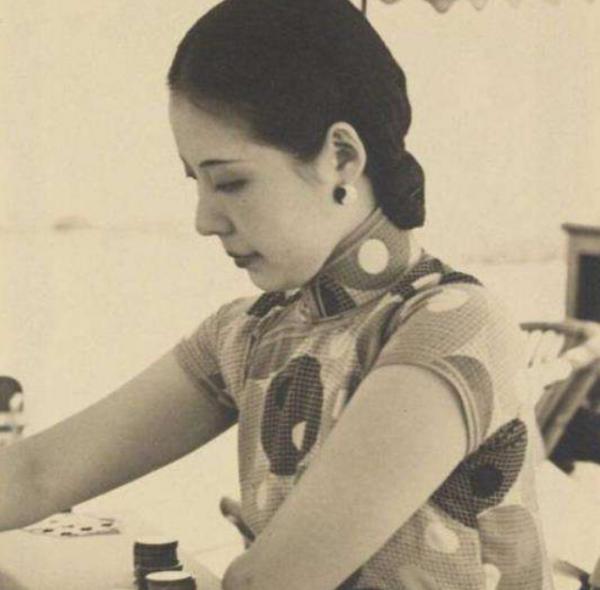 姐姐生孩3天后去世,妹妹續絃,一生未育,孩子長大成一代名家 姐姐生孩3天后去世,妹妹續絃,一生未育,孩子長大成一代名家