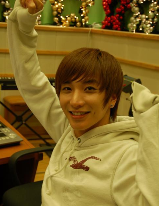 SM公司藝人抑鬱症加重，李泰民服役形式改變，網友猜測遇霸凌