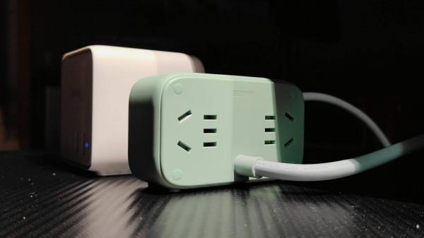 成年人的快樂屋，一桌一椅三兩平足以，新年煥新裝，簡約實用桌面