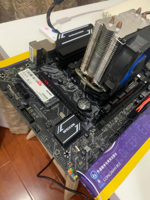 十月高性價比主機組裝,顯示卡價格離譜,用核顯過渡 十月高性價比主機組裝,顯示卡價格離譜,用核顯過渡