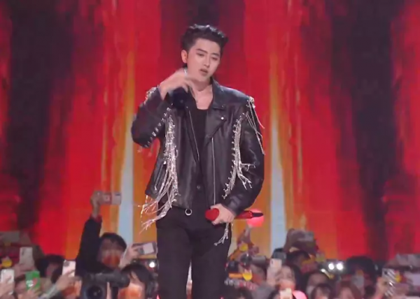 眾星年貨晚會：鞠婧禕半永久搶鏡，張韶涵髮型失敗，言承旭疲倦