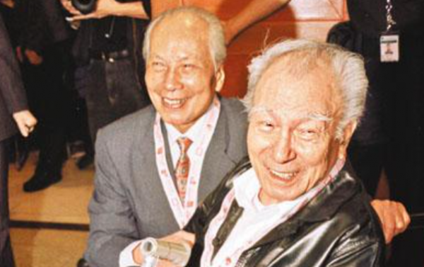 2009年石堅去世,曾一拳打傷李小龍,為何從影53年卻甘當綠葉? 2009年石堅去世,曾一拳打傷李小龍,為何從影53年卻甘當綠葉?