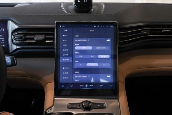 家用、運動兩不誤，續航610km，零百加速4.7秒，解析蔚來ES6