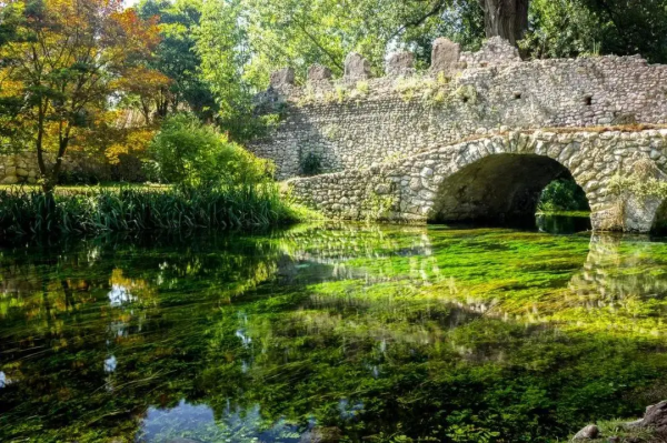 紐約時報評選最美花園榮歸義大利 被譽為伊甸園的寧法花園 紐約時報評選最美花園榮歸義大利 被譽為伊甸園的寧法花園