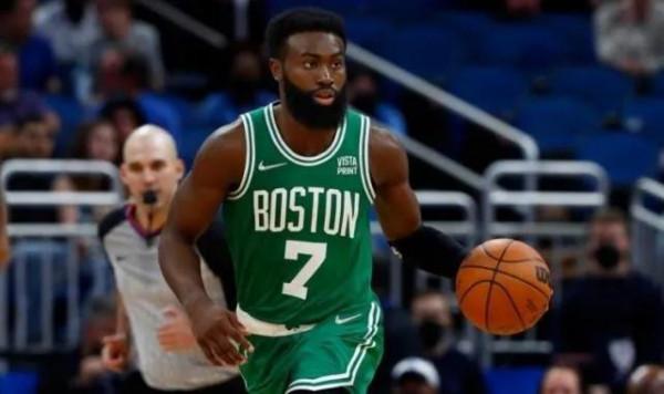 40歲“單打喬”首秀2分、布朗34+6;加蘭28+6,樂福18+12騎士輸球 40歲“單打喬”首秀2分、布朗34+6;加蘭28+6,樂福18+12騎士輸球