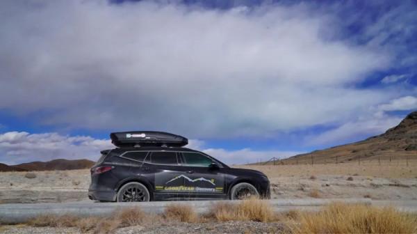 穿越西藏阿里中線,地上只有車轍印,這種路就是轎車能力的極限 穿越西藏阿里中線,地上只有車轍印,這種路就是轎車能力的極限