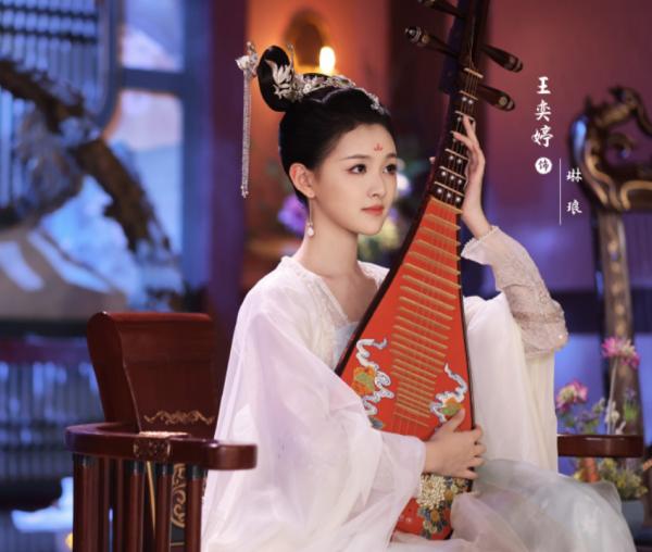 《安樂傳》曝中秋海報，6大女配意外出彩，顏值集體線上不輸熱巴