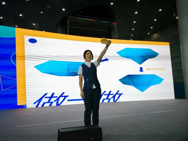 “科學那達慕”大小朋友齊享科學盛宴 “科學那達慕”大小朋友齊享科學盛宴