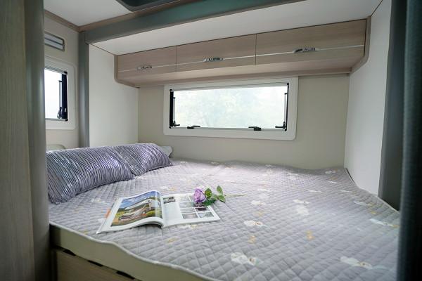 空中露臺＋拓展衛生間 2022款中意極致雙拓展專業版房車