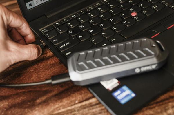 疾速讀寫、只需一瞬：ORICO USB4.0 NVMe行動硬碟盒