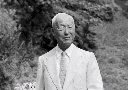 1950年，杜魯門多次要求麥克阿瑟不準炸鴨綠江大橋，這是為什麼？