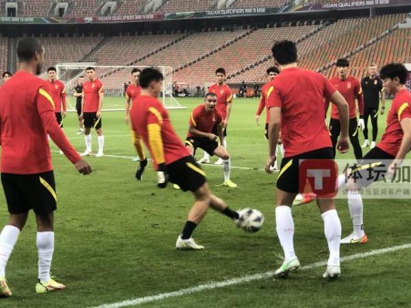 「直擊國足」中沙戰賽前最後一練 對抗訓練+定位球常規練習
