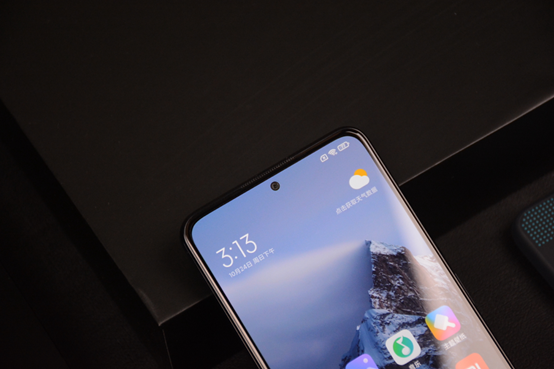 紅米Note11 pro+開箱，真機上手質感超預期，直邊設計方向對了？