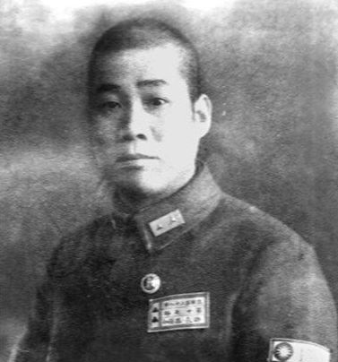 抗日狂人王勁哉：怒斬日軍來使引發大戰，單槍匹馬投奔毛主席