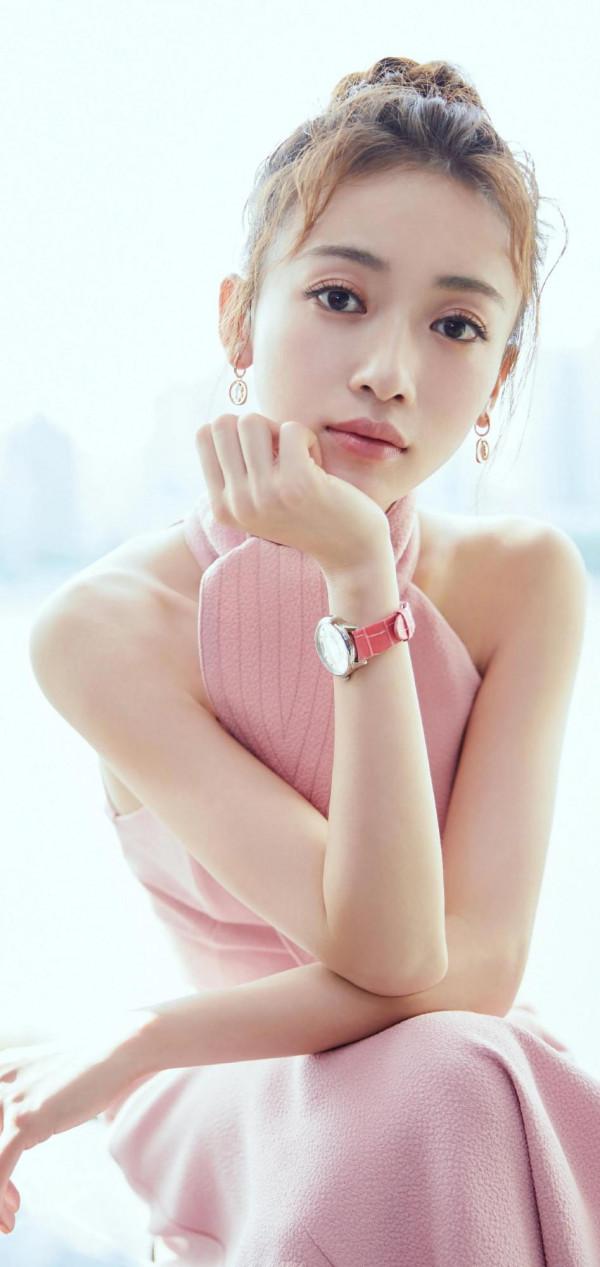 吳謹言，清心靚麗清純脫俗