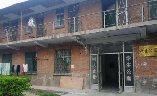 &OpenCurlyDoubleQuote;最寒酸&rdquo;的大學宿舍排行，部分照片引起不適，堪比劫後餘生現場