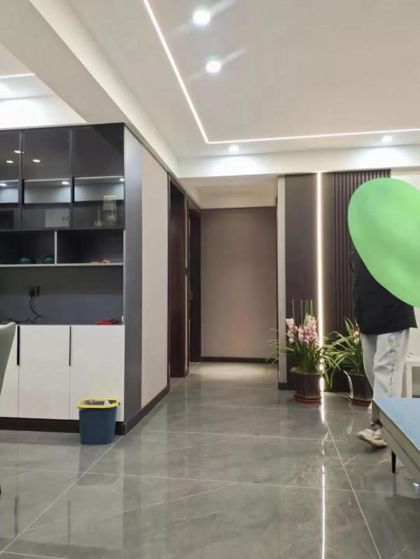 年前最後一家完美交房，客戶很滿意，過完年還有一套繼續裝