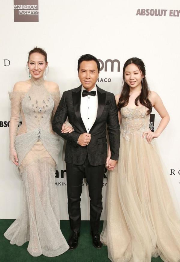 甄子丹夫婦合體真恩愛,雖然個頭有點差別,但汪詩詩反而小鳥依人 甄子丹夫婦合體真恩愛,雖然個頭有點差別,但汪詩詩反而小鳥依人