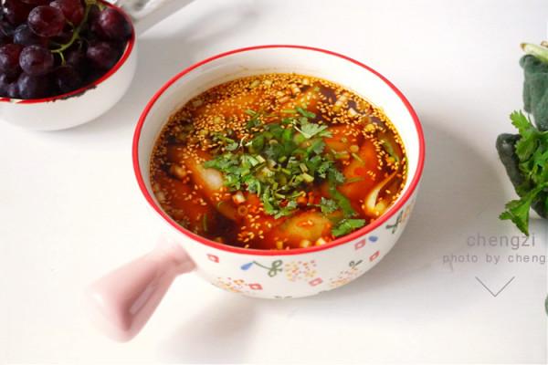 原來芋頭還能這麼吃!皮滑餡香營養足,早餐來一碗,熱乎又暖身 原來芋頭還能這麼吃!皮滑餡香營養足,早餐來一碗,熱乎又暖身