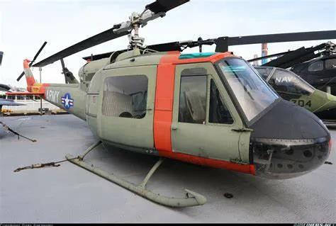 UH-1休伊直升機:隨叫隨到,接上就走 UH-1休伊直升機:隨叫隨到,接上就走