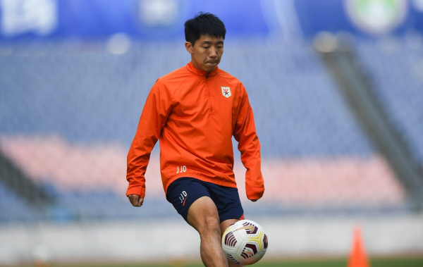 魯能聯賽重啟後三連勝,金敬道卻徹底迷失自己,不再是球隊主力 魯能聯賽重啟後三連勝,金敬道卻徹底迷失自己,不再是球隊主力