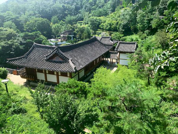 首爾:與壑谷而嵌,與自然合一 首爾:與壑谷而嵌,與自然合一