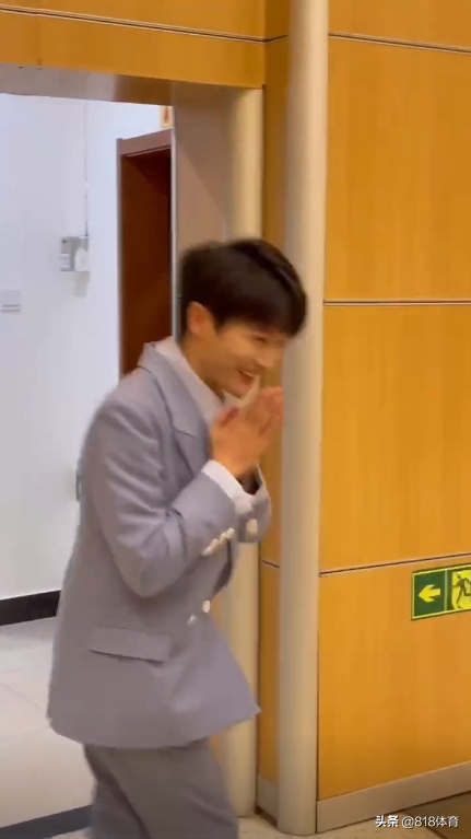 社交牛逼症!全紅嬋追星男神陳偉霆,自來熟講粵語,王涵:紅姐你去哪 社交牛逼症!全紅嬋追星男神陳偉霆,自來熟講粵語,王涵:紅姐你去哪