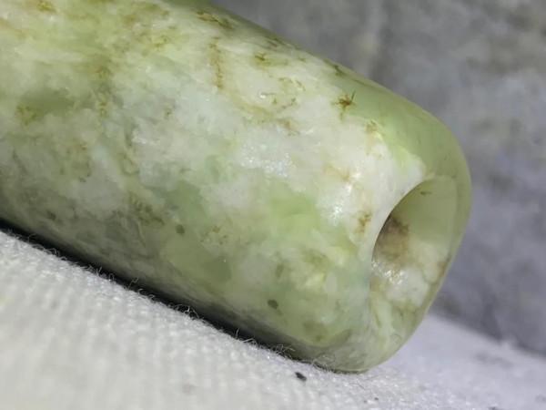 紅山文化玉勒子