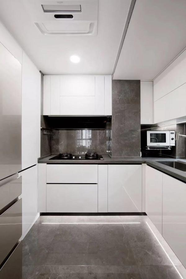 傢俱定製好還是成品好？櫃子好不好用？內部結構帶你看出來