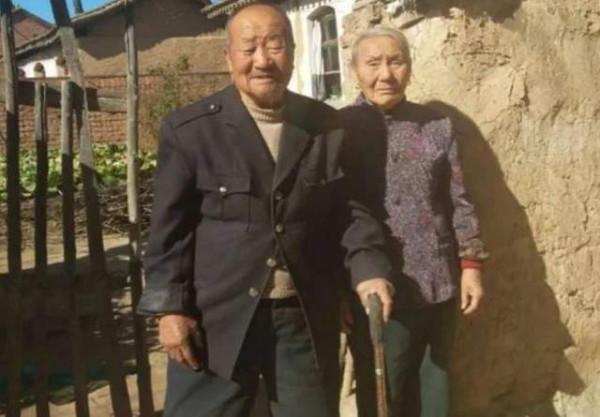 山西90歲老兵,證件丟了無法證明身份,指著博物館牆上:這就是我 山西90歲老兵,證件丟了無法證明身份,指著博物館牆上:這就是我