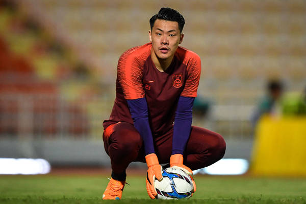 上午7點!當紅國腳再現爭議言論:中國足球成笑話,球迷罵聲一片 上午7點!當紅國腳再現爭議言論:中國足球成笑話,球迷罵聲一片