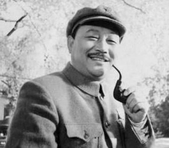 美國女記者史沫特萊，將鉅額遺產留給朱德，要求：為我唱中國國歌