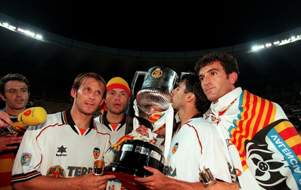 連闖兩次歐冠決賽卻被球迷嫌棄,瓦倫西亞為何難躋身豪門 連闖兩次歐冠決賽卻被球迷嫌棄,瓦倫西亞為何難躋身豪門