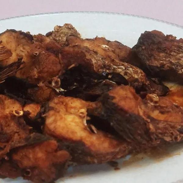 製作“燻草魚”及“燻鯉魚”步驟操作 製作“燻草魚”及“燻鯉魚”步驟操作