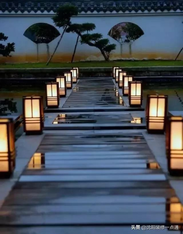 在閃著光的私人院落間與世界溫暖相擁 在閃著光的私人院落間與世界溫暖相擁