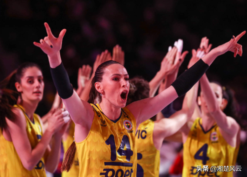 女排世俱杯已賽4場,3支球隊晉級四強,亞洲僅有的一支球隊遭淘汰 女排世俱杯已賽4場,3支球隊晉級四強,亞洲僅有的一支球隊遭淘汰