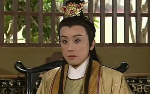 新古裝劇侮辱觀眾智商？來看看18年前的TVB劇，女扮男裝堪比整容