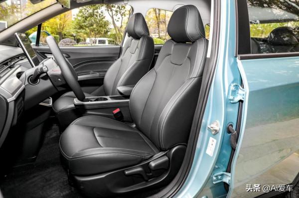 便宜帶快充，長續航好養家用SUV，車身好停車，實拍新款哪吒V