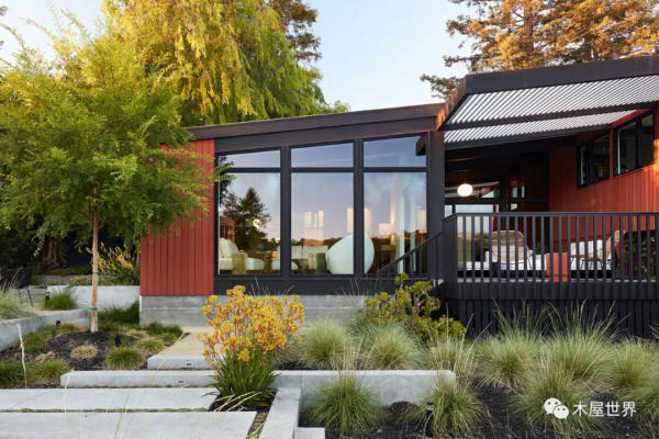 用當年的流行風格改建60年前的木屋,享受現代溫馨的生活 用當年的流行風格改建60年前的木屋,享受現代溫馨的生活