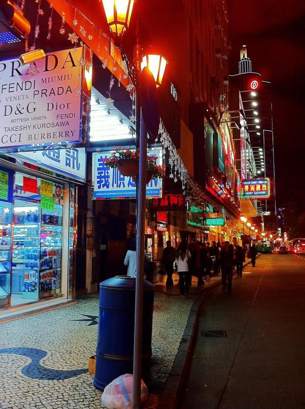 被偏愛的“隱世大佬”鄧光榮，與十幾位港星的愛恨情仇太精彩