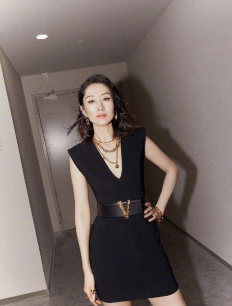 王心凌外出遊玩又“破費”了,一頂草帽要4千多,效果時髦又減齡 王心凌外出遊玩又“破費”了,一頂草帽要4千多,效果時髦又減齡