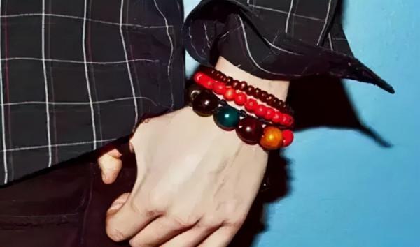 手串怎麼戴才不土氣?教你一秒變型男 手串怎麼戴才不土氣?教你一秒變型男