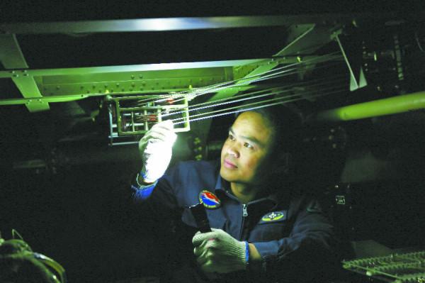 12月6日解放軍報導讀