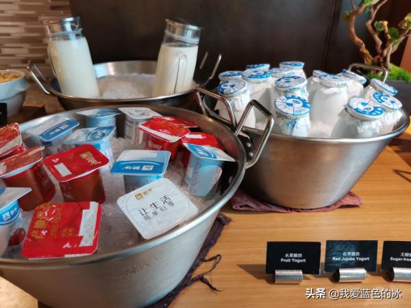 邊欣賞故宮景色邊吃早餐