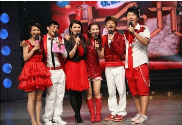 45歲的李湘,走到今天這一步,午夜夢迴時她是否後悔過? 45歲的李湘,走到今天這一步,午夜夢迴時她是否後悔過?