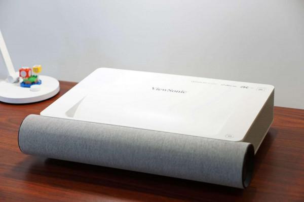 在家盡享影院體驗，大屏+高畫質+好音效—優派BK8超短焦鐳射電視