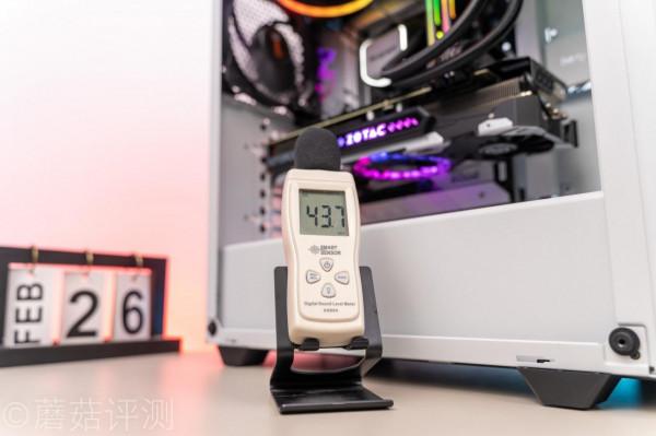 安靜又漂亮，質感很出色、德商必酷Light Wings靜音ARGB風扇 評測