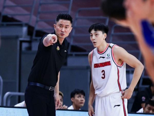 111-108!廣東男籃險勝四川,裁判關鍵判罰惹爭議 111-108!廣東男籃險勝四川,裁判關鍵判罰惹爭議