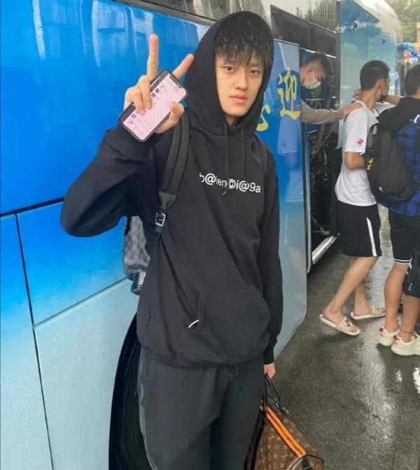 CBA3訊息!阿布發表涉周琦言論,前北京超級外援報銷,天才被大讚 CBA3訊息!阿布發表涉周琦言論,前北京超級外援報銷,天才被大讚