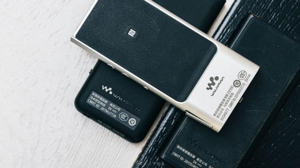 新款索尼金磚來了：機器變大了，音質也變強了？